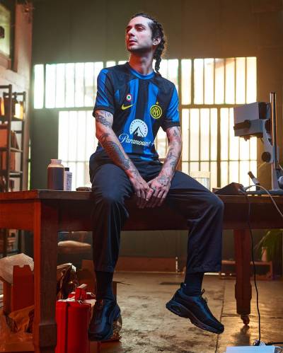 inter_milan_2023_24_nike_home_kit_h.jpeg