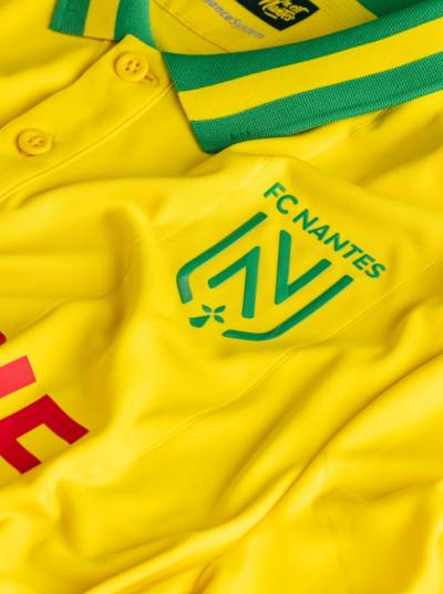 fc_nantes_2023_24_macron_home_kit_f.jpeg
