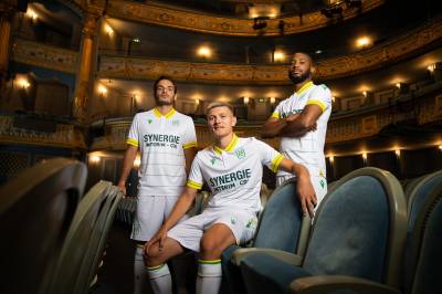 fc_nantes_2023_24_macron_away_kit_1.jpeg
