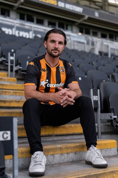 hull_city_2023_24_kappa_home_kit_c.jpeg