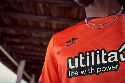 luton_town_2023_24_umbro_home_kit_d.jpeg