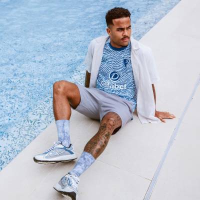 fc_bournemouth_2023_24_umbro_away_kit_h.jpeg