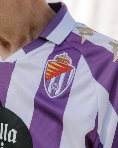 real_valladolid_2023_24_kappa_home_kit_h.jpeg