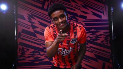 everton_2023_24_hummel_away_kit_a.jpg