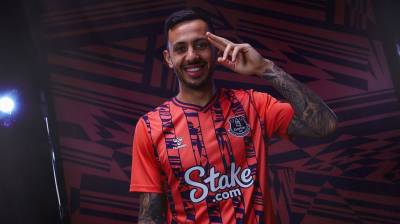 everton_2023_24_hummel_away_kit_d.jpg