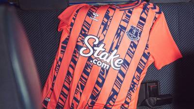 everton_2023_24_hummel_away_kit_g.jpg