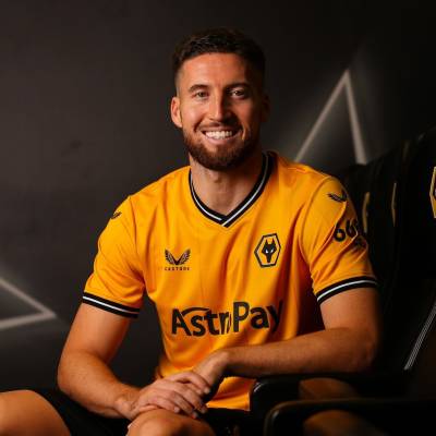wolverhampton_wanderers_2023_24_castore_home_kit_a.jpeg