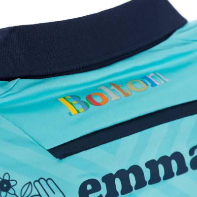 bolton_wanderers_2023_24_macron_third_kit_d.jpeg