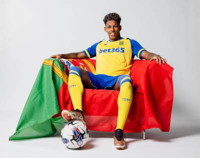stoke_city_2023_24_macron_third_kit_c.jpeg