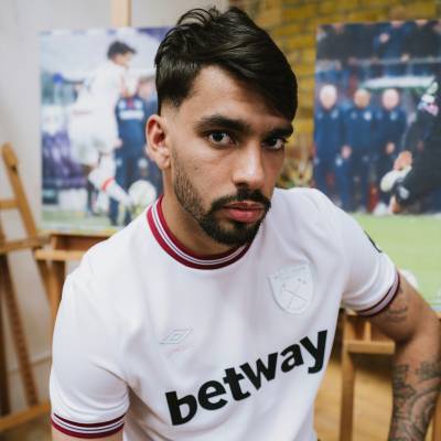 west_ham_united_2023_24_umbro_away_kit_b.jpeg