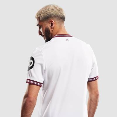 west_ham_united_2023_24_umbro_away_kit_j.jpeg
