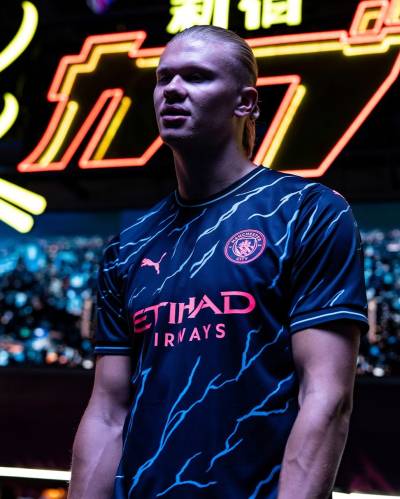 manchester_city_2023_24_puma_third_kit_h.jpeg