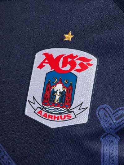 aarhus_2023_24_hummel_away_kit_j.jpg