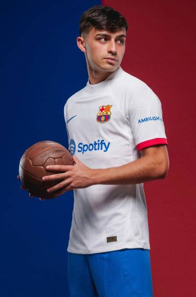barcelona_2023_24_nike_away_kit_0b.jpg