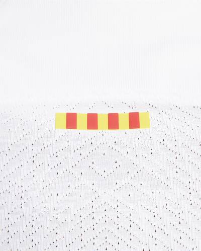 barcelona_2023_24_nike_away_kit_6.jpeg