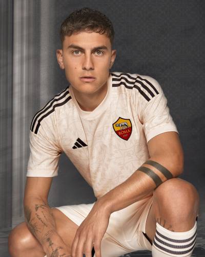 as_roma_2023_24_adidas_away_kit_c.jpeg