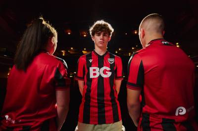 oxford_united_2023_24_macron_away_kit_e.jpeg