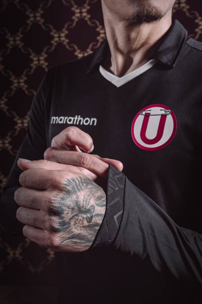 universitario_2023_marathon_99th_anniversary_shirt_e2.jpeg