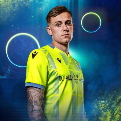 blackburn_rovers_2023_24_macron_third_kit_e.jpeg
