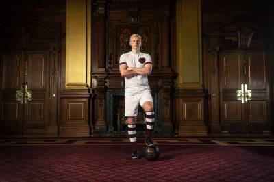heart_of_midlothian_2023_24_umbro_third_kit_a.jpeg