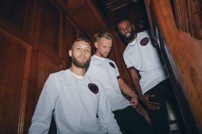 heart_of_midlothian_2023_24_umbro_third_kit_b.jpeg