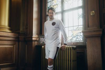 heart_of_midlothian_2023_24_umbro_third_kit_c.jpeg
