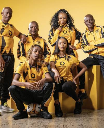 kaizer_chiefs_2023_24_kappa_home_kit_2.jpeg