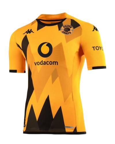 kaizer_chiefs_2023_24_kappa_home_kit_e.jpg