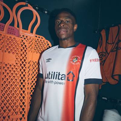 luton_town_2023_24_umbro_away_kit_g.jpg