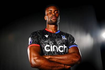 crystal_palace_2023_24_macron_third_kit_e.jpg