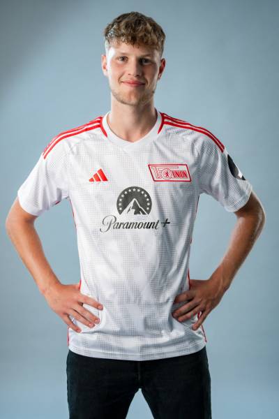 union_berlin_2023_24_adidas_away_kit_h.jpeg