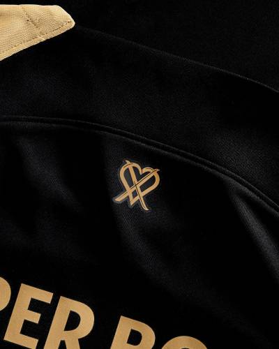 sporting_cp_2023_24_nike_third_kit_f.jpeg