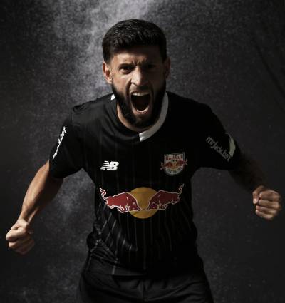 red_bull_bragantino_2023_24_new_balance_away_kit_c.jpeg