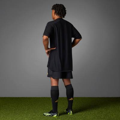 real_madrid_2023_24_adidas_third_kit_g1.jpg