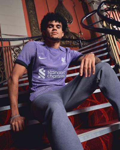 liverpool_2023_24_nike_third_kit_c.jpeg