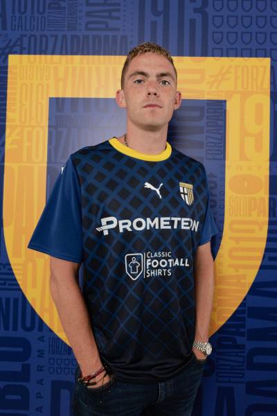 parma_2023_24_puma_third_kit_d.jpeg