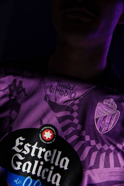 real_valladolid_2023_24_kappa_away_kit_h.jpeg