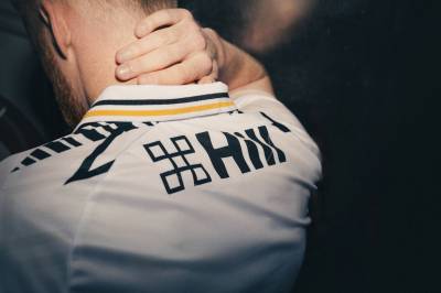 cambridge_united_2023_24_umbro_away_kit_e.jpeg