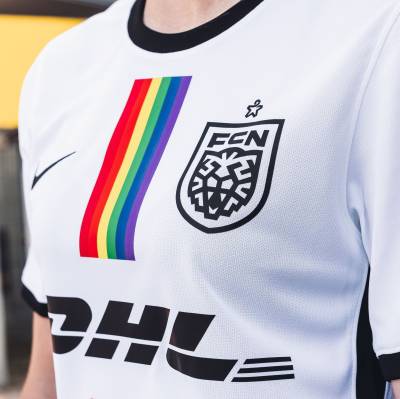 nordsjaelland_2023_nike_pride_shirt_h.jpeg