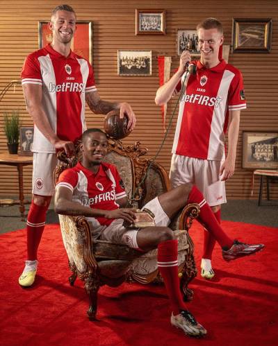 royal_antwerp_2023_24_jako_home_kit_b.jpeg