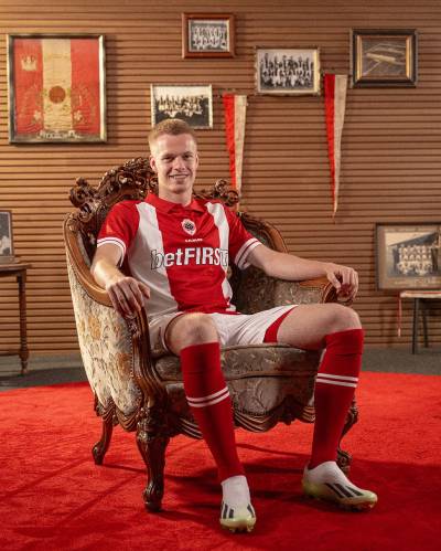 royal_antwerp_2023_24_jako_home_kit_d.jpeg