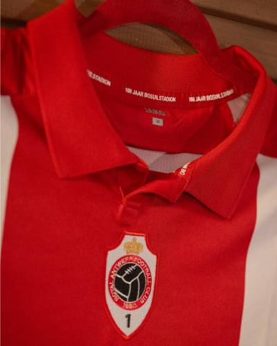royal_antwerp_2023_24_jako_home_kit_h.jpeg