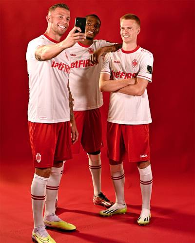 royal_antwerp_2023_24_jako_away_kit_a.jpeg