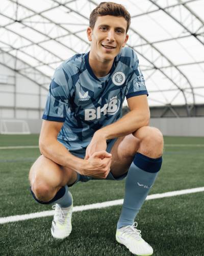 aston_villa_2023_24_castore_third_kit_5.jpeg