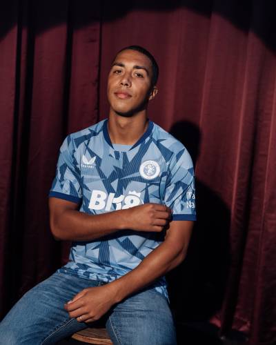 aston_villa_2023_24_castore_third_kit_6.jpeg