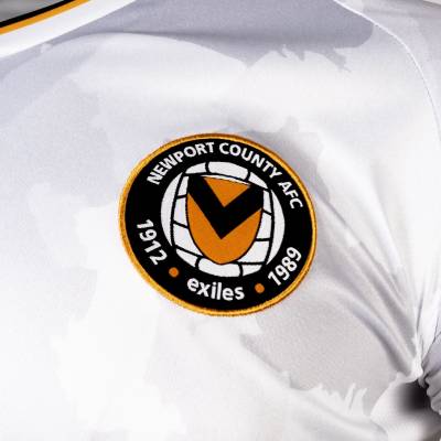 newport_county_2023_24_vx3_away_kit_g.jpg