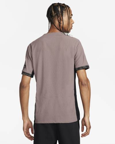 tottenham_hotspur_2023_24_nike_third_kit_2.jpeg
