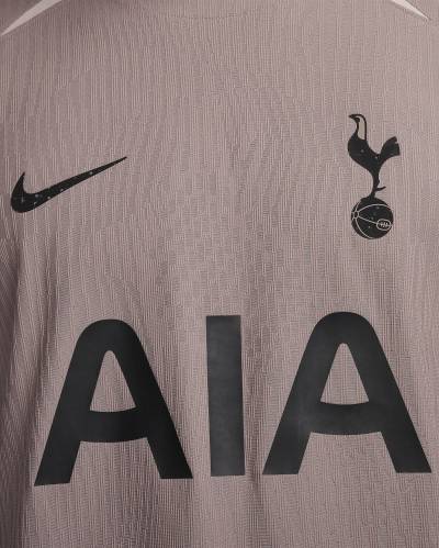 tottenham_hotspur_2023_24_nike_third_kit_3.jpeg