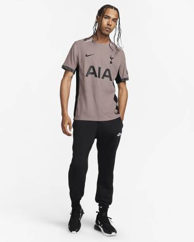 tottenham_hotspur_2023_24_nike_third_kit_8.jpeg