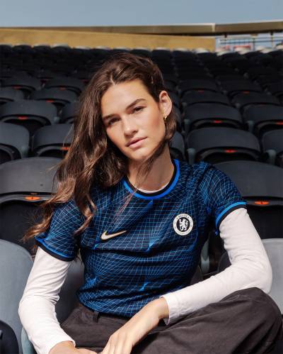 chelsea_2023_24_nike_away_kit_f.jpeg